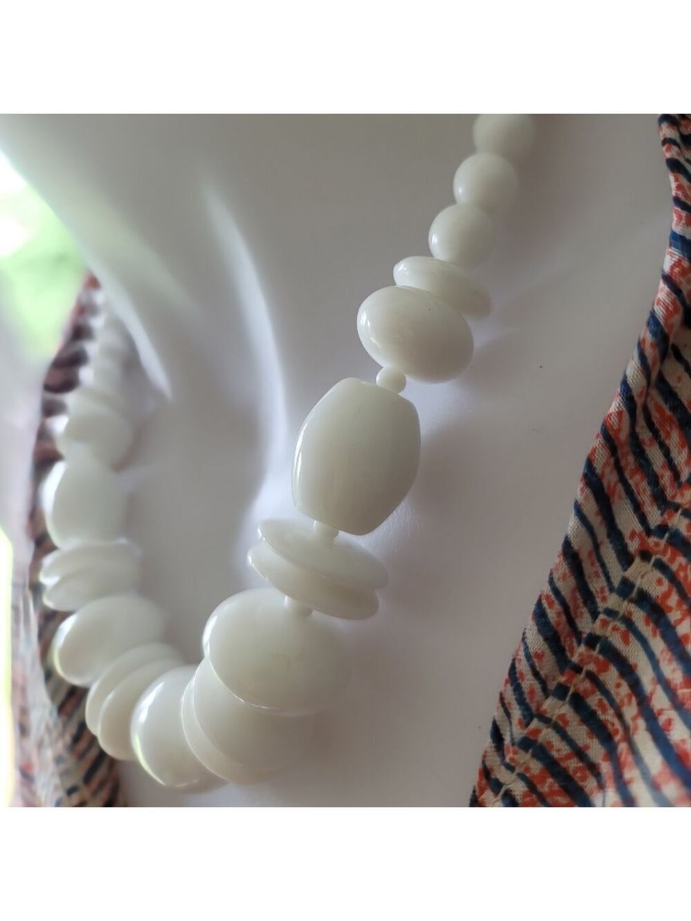 Fashion White Bead Necklace 17.5"